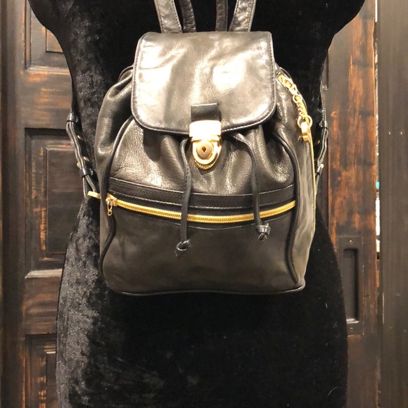 Perlina Handbags - Perlina leather backpack bag